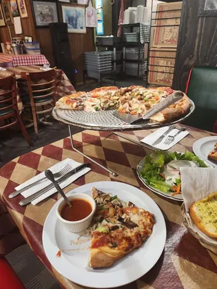 Gumba's Italian Restaurant, business photo 4